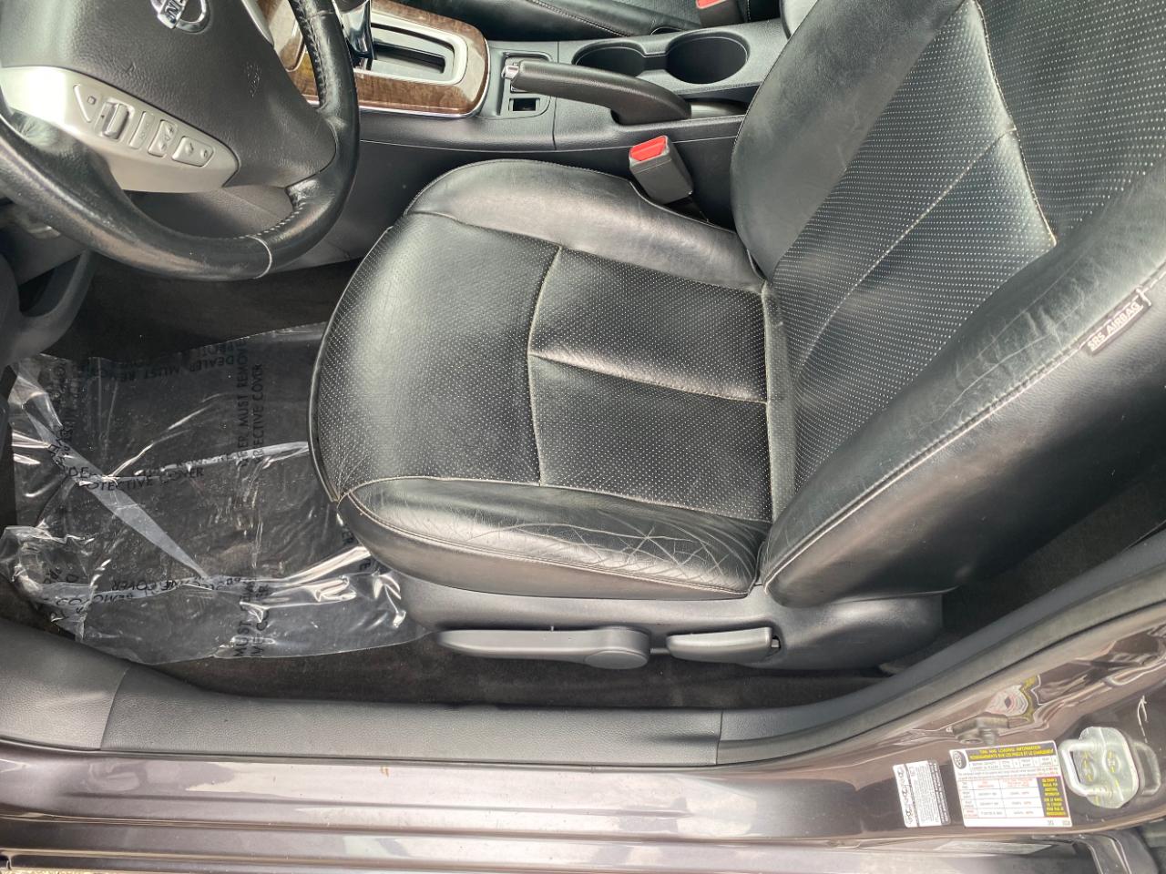 Nissan Sentra 4dr Sdn I4 CVT SL 2015