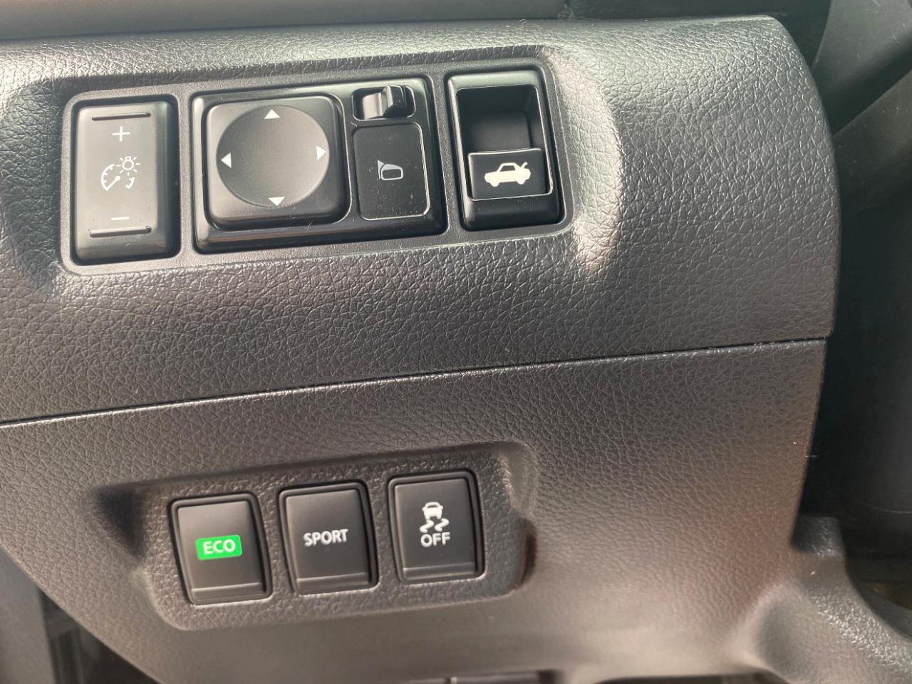 Nissan Sentra 4dr Sdn I4 CVT SL 2015