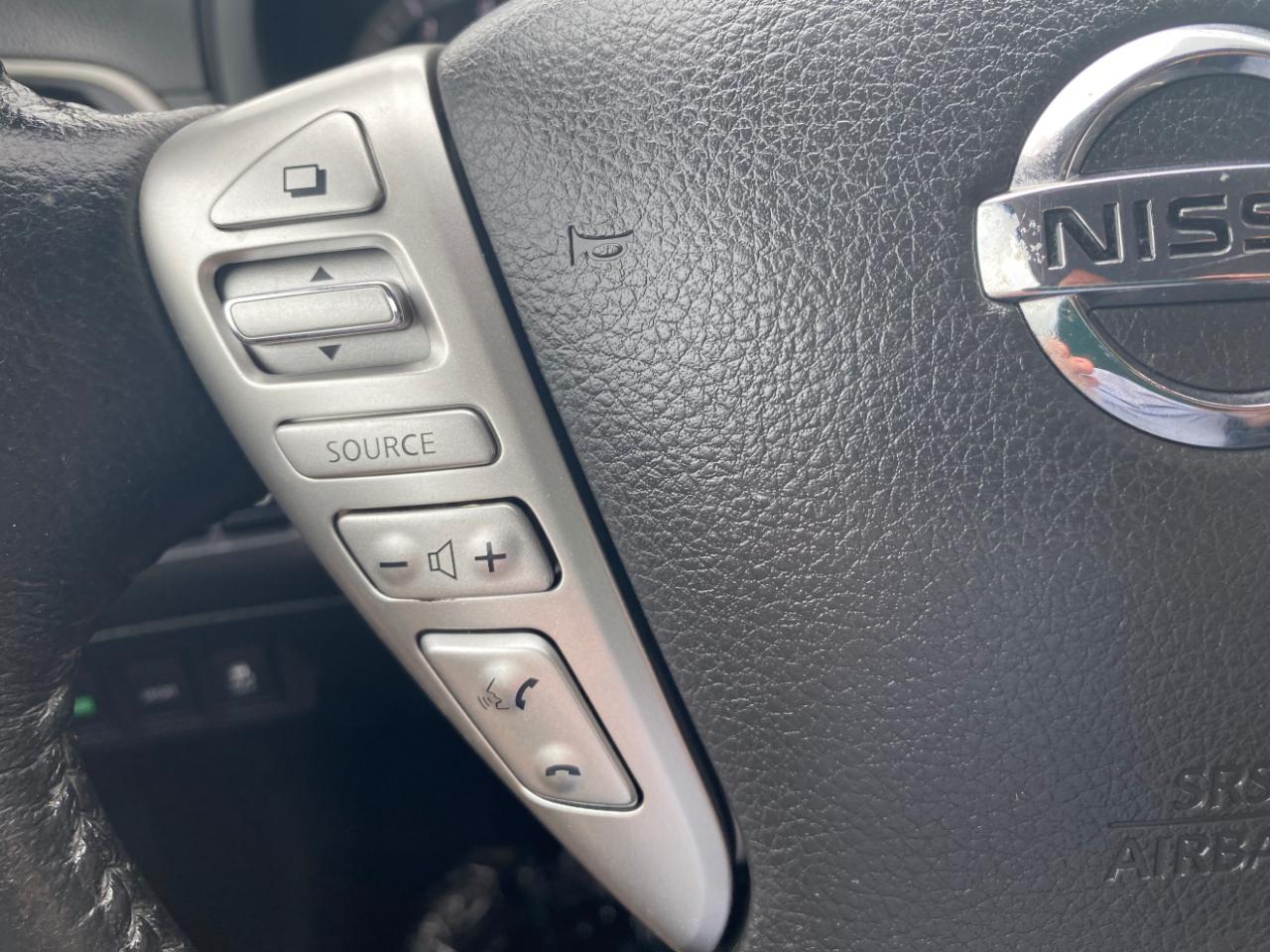 Nissan Sentra 4dr Sdn I4 CVT SL 2015