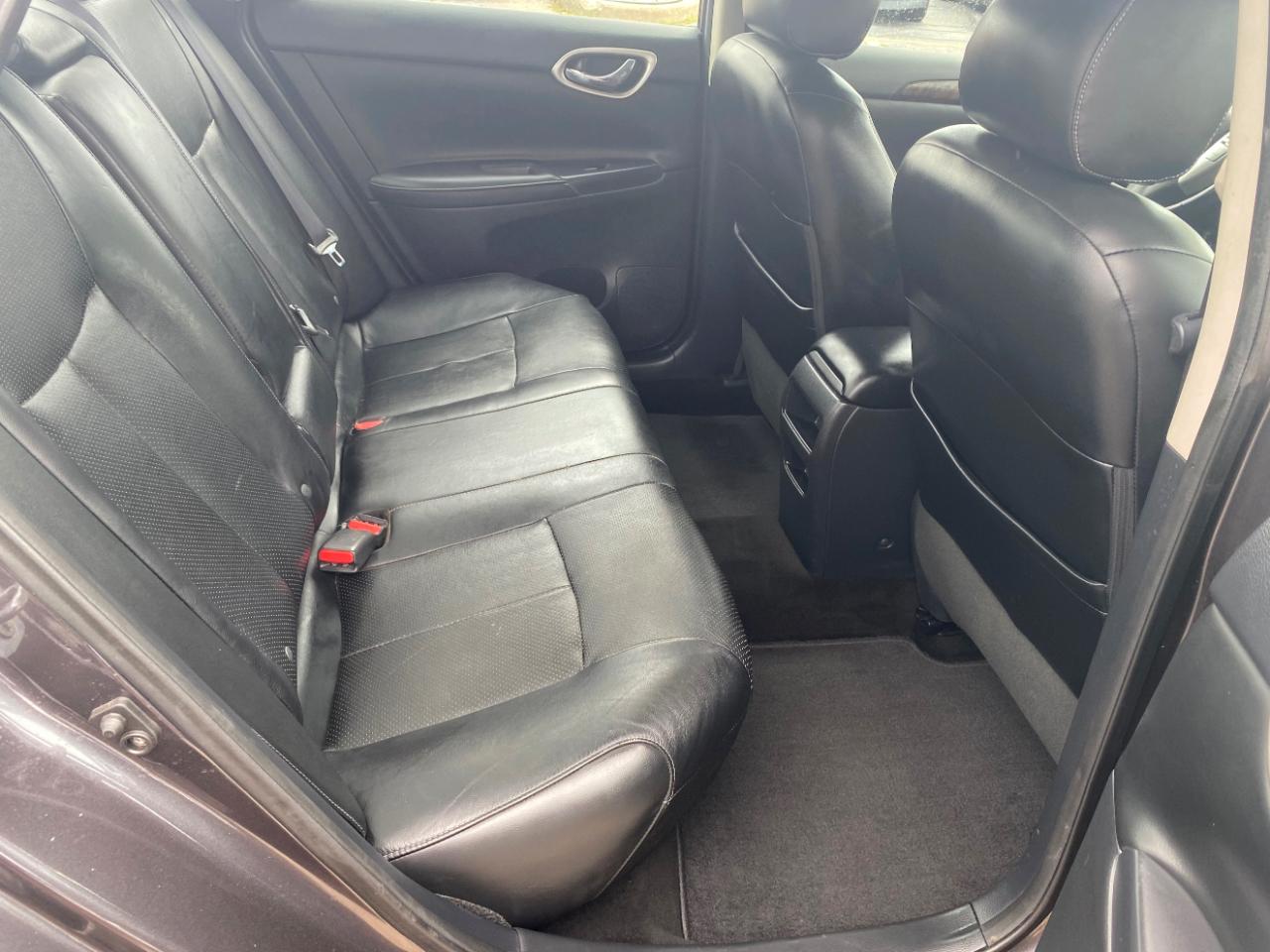 Nissan Sentra 4dr Sdn I4 CVT SL 2015