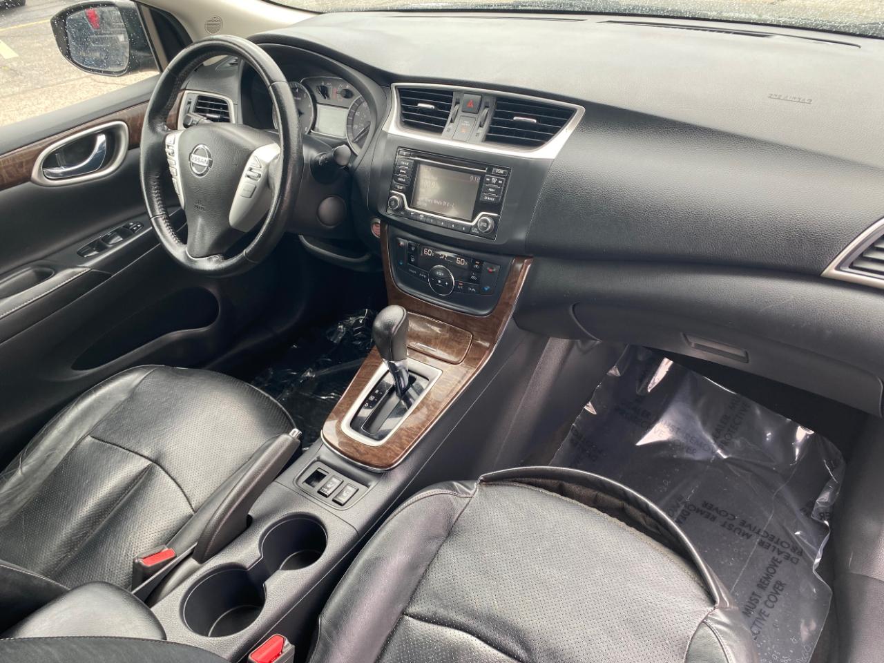Nissan Sentra 4dr Sdn I4 CVT SL 2015