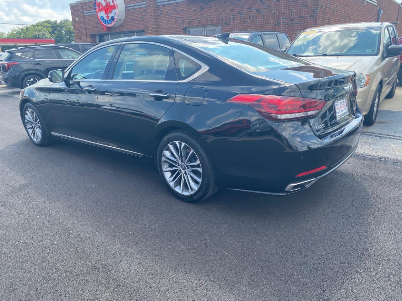 Hyundai Genesis 4dr Sdn V6 3.8L AWD 2016