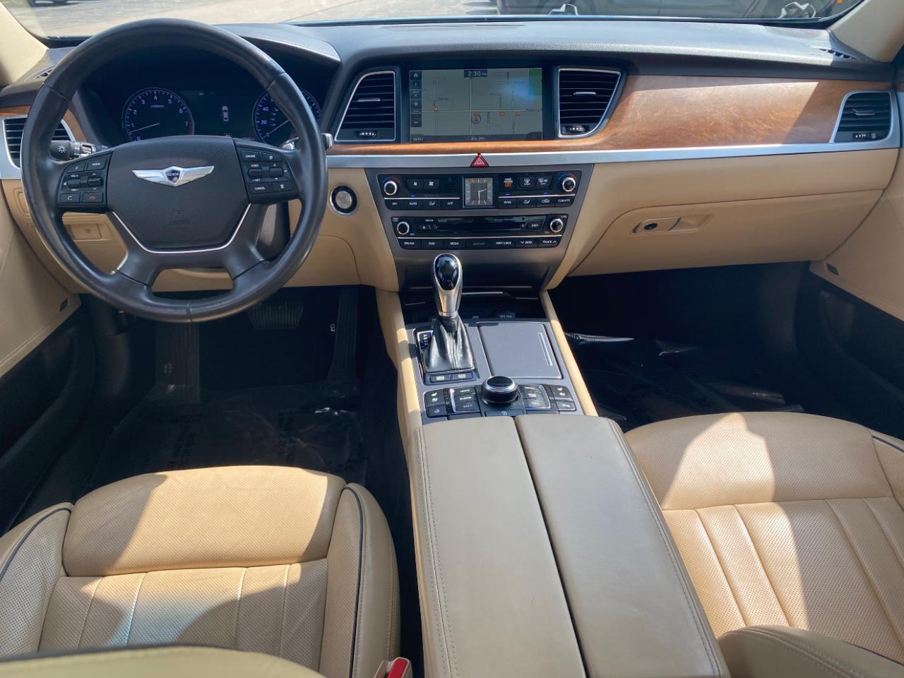 Hyundai Genesis 4dr Sdn V6 3.8L AWD 2016