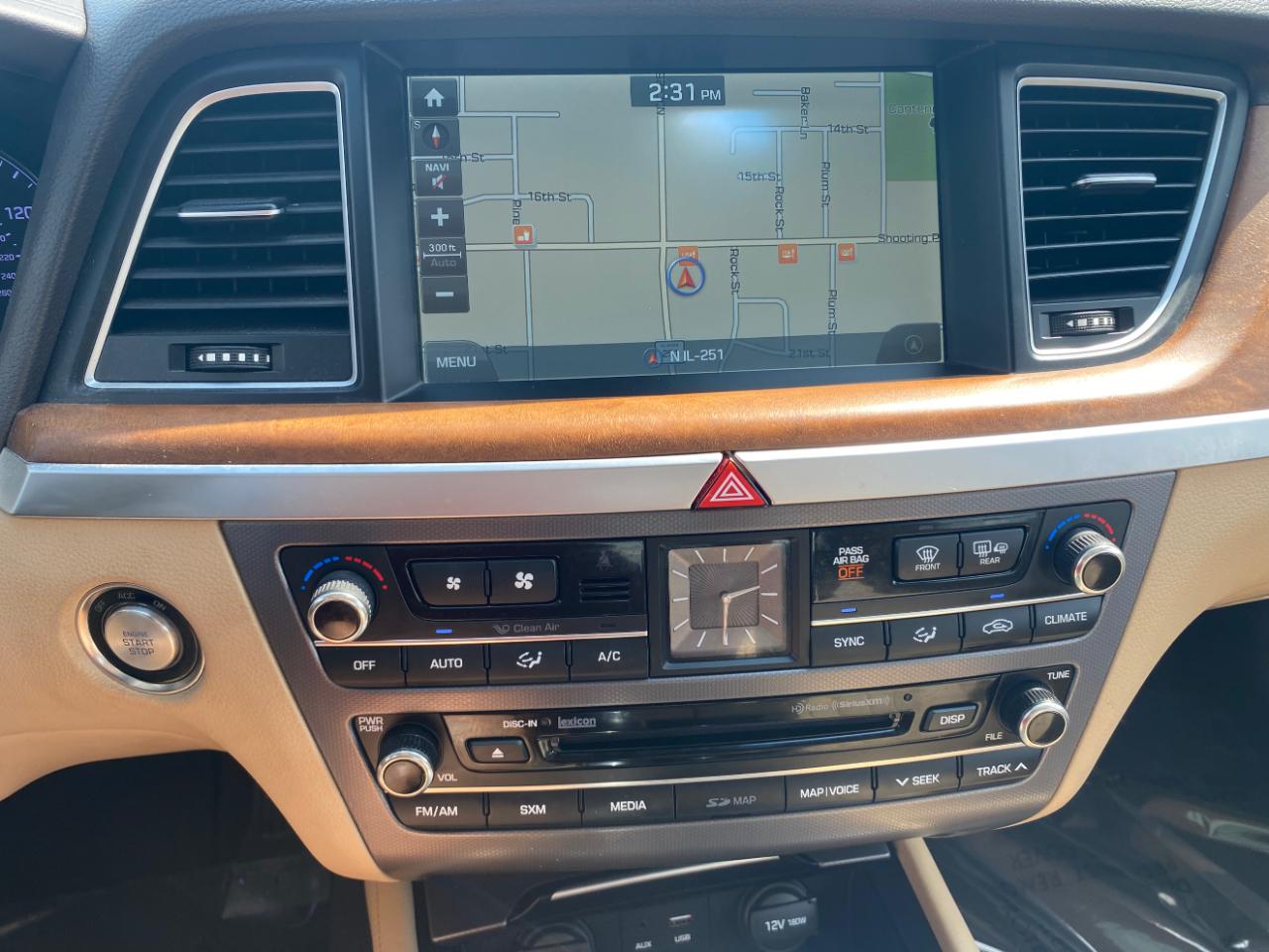 Hyundai Genesis 4dr Sdn V6 3.8L AWD 2016