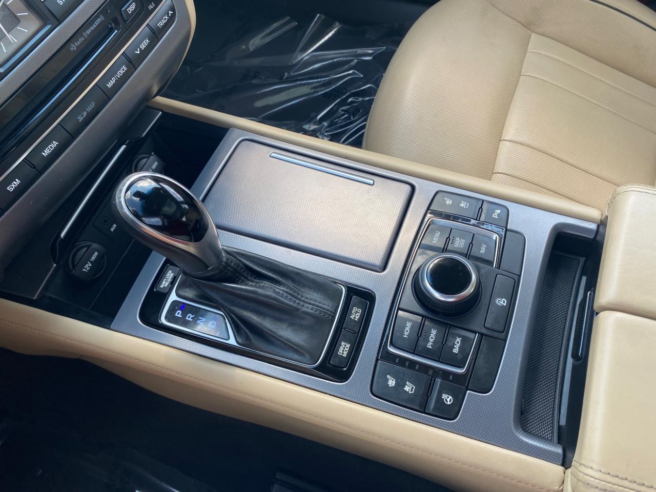 Hyundai Genesis 4dr Sdn V6 3.8L AWD 2016