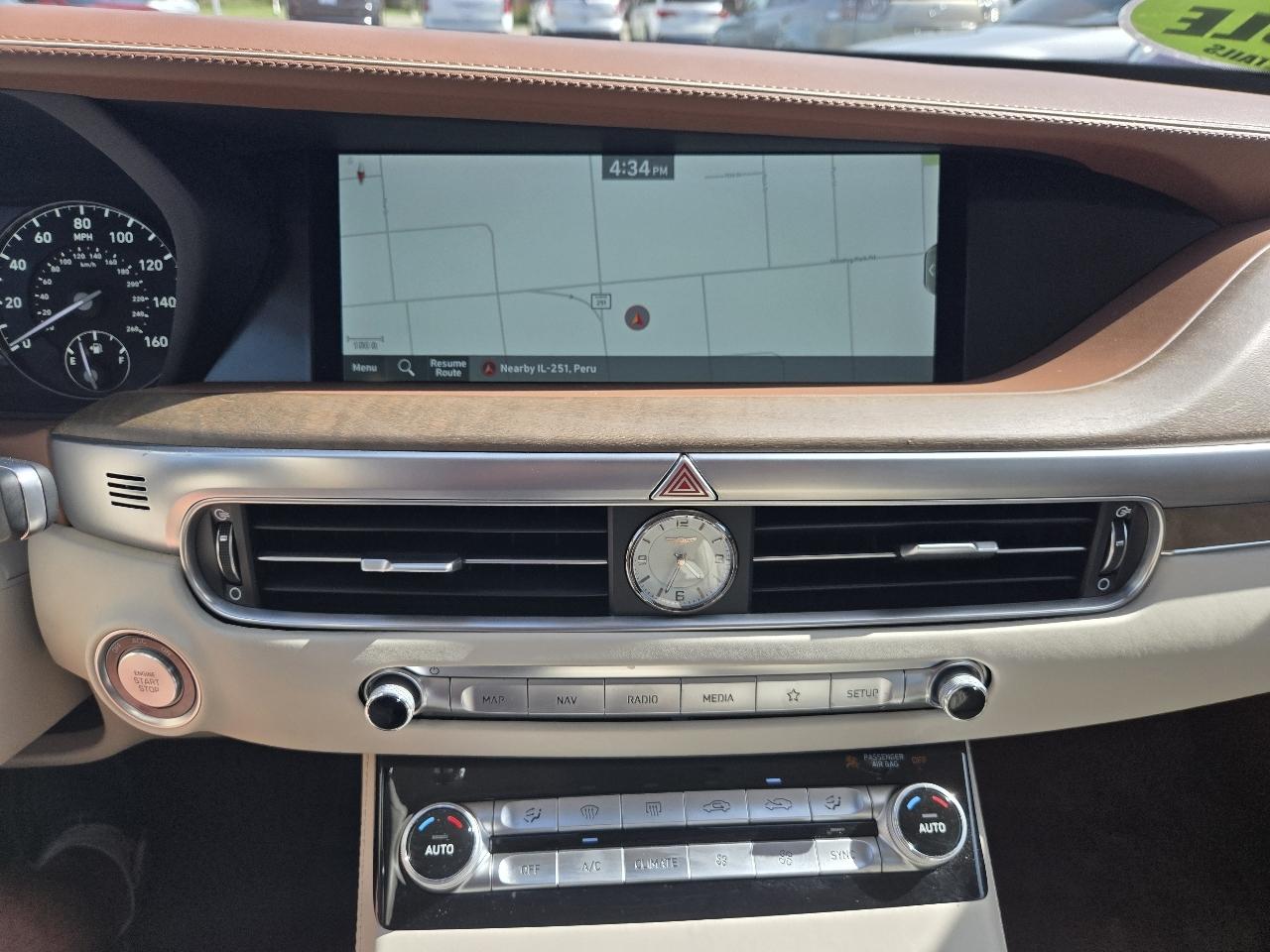 Genesis G90 5.0L Ultimate AWD 2021