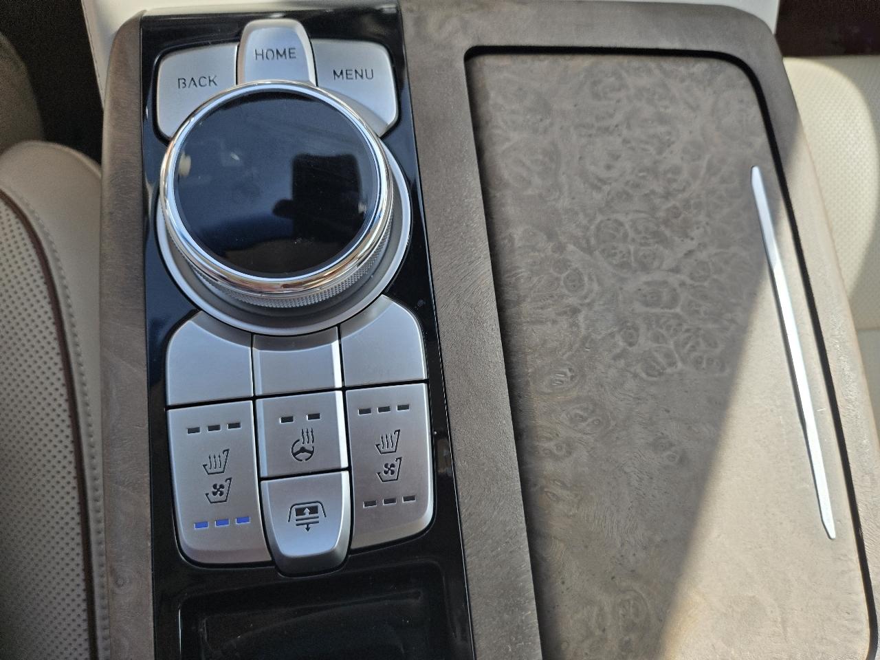Genesis G90 5.0L Ultimate AWD 2021