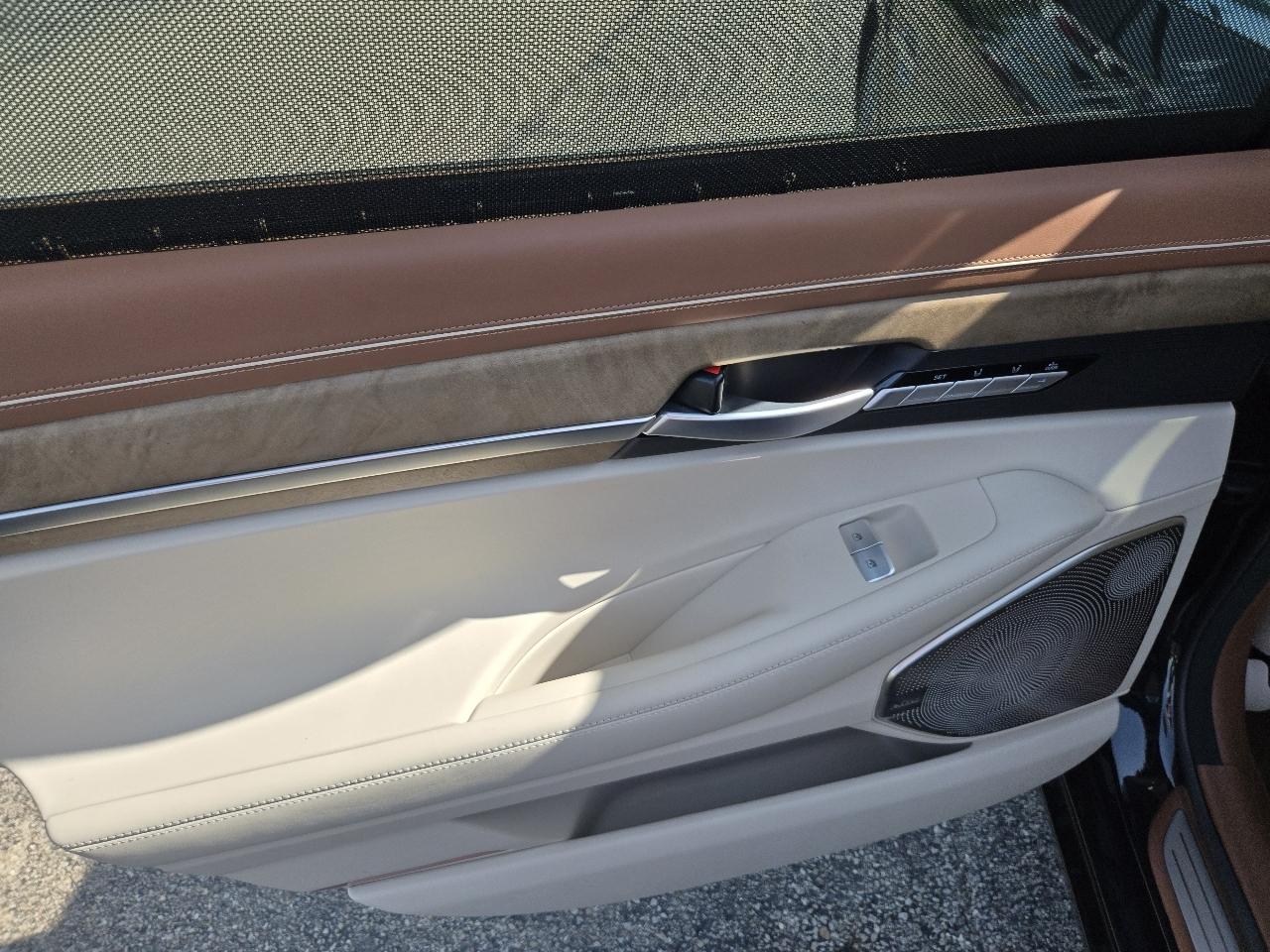 Genesis G90 5.0L Ultimate AWD 2021