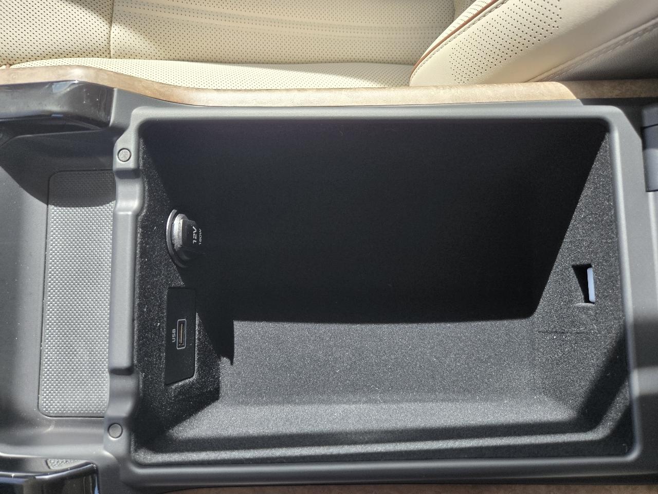 Genesis G90 5.0L Ultimate AWD 2021