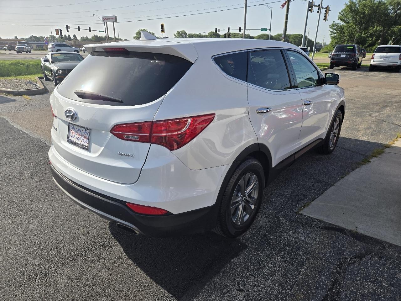 Hyundai Santa Fe Sport FWD 4dr 2.4 2016