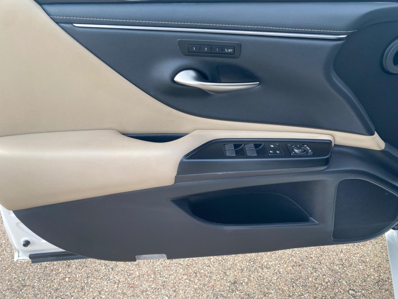 Lexus ES ES 350 FWD 2020