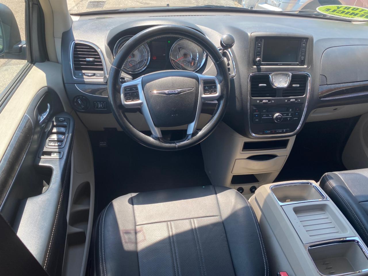 Chrysler Town & Country 4dr Wgn Touring 2014