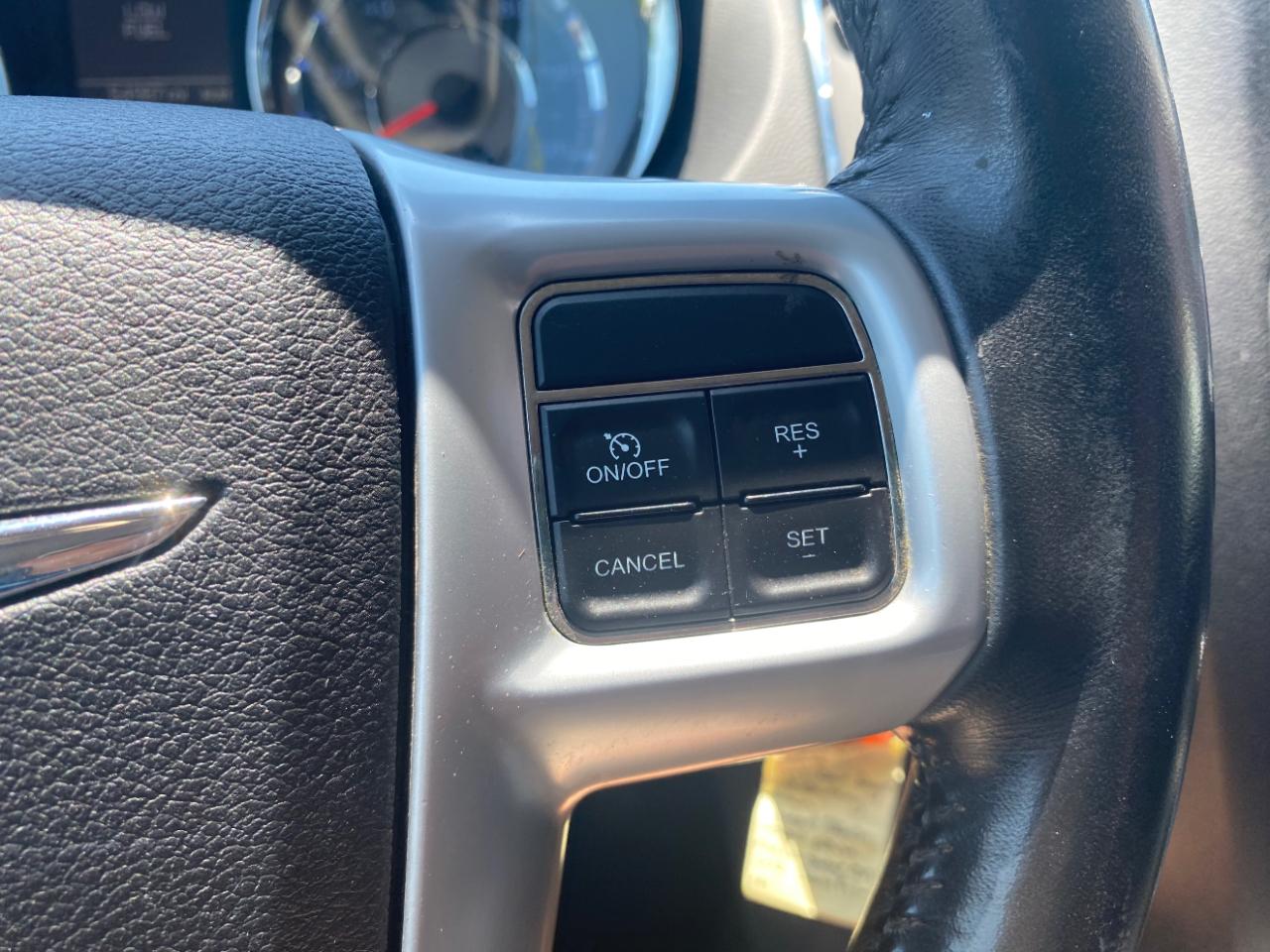 Chrysler Town & Country 4dr Wgn Touring 2014