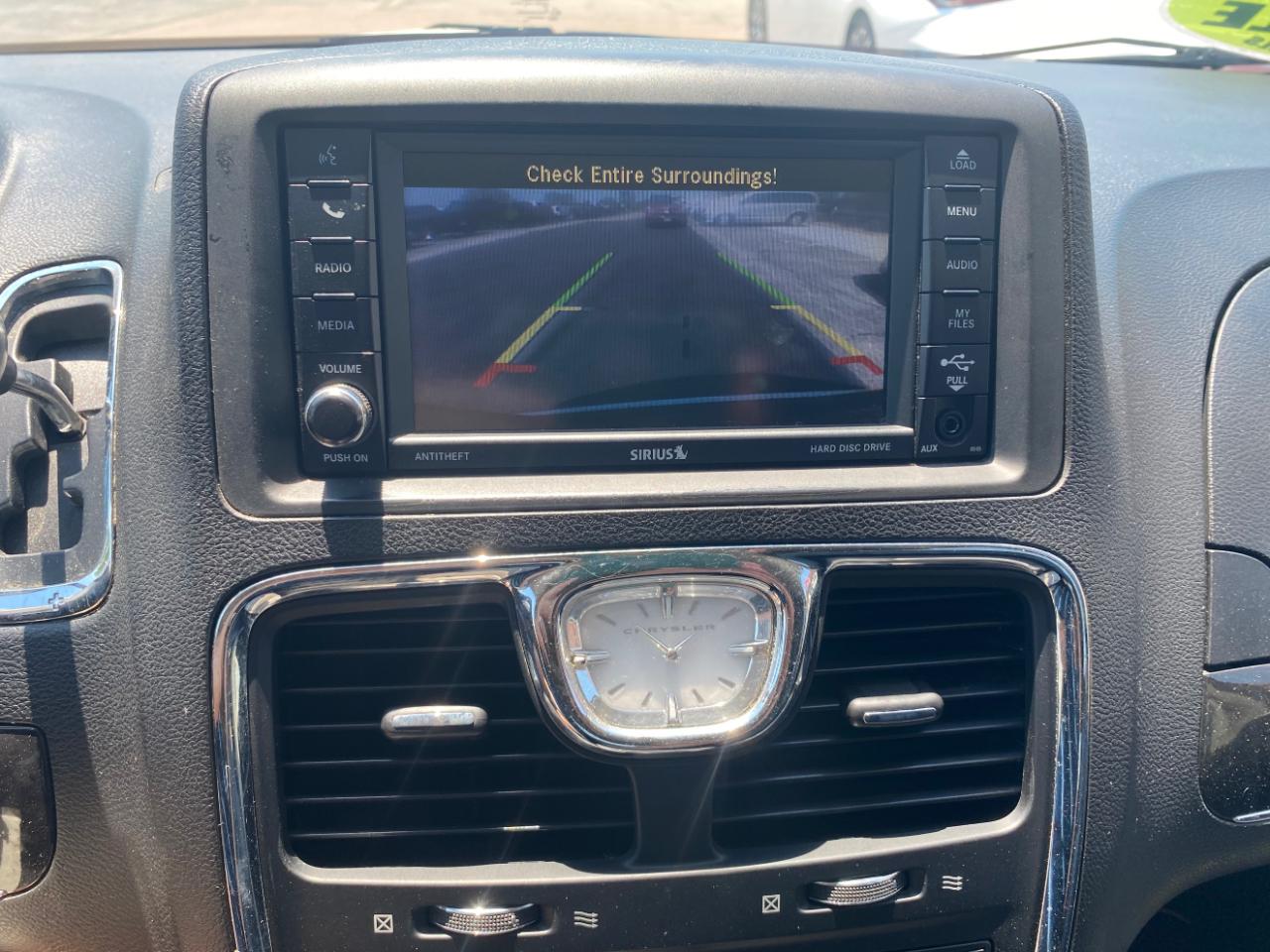 Chrysler Town & Country 4dr Wgn Touring 2014