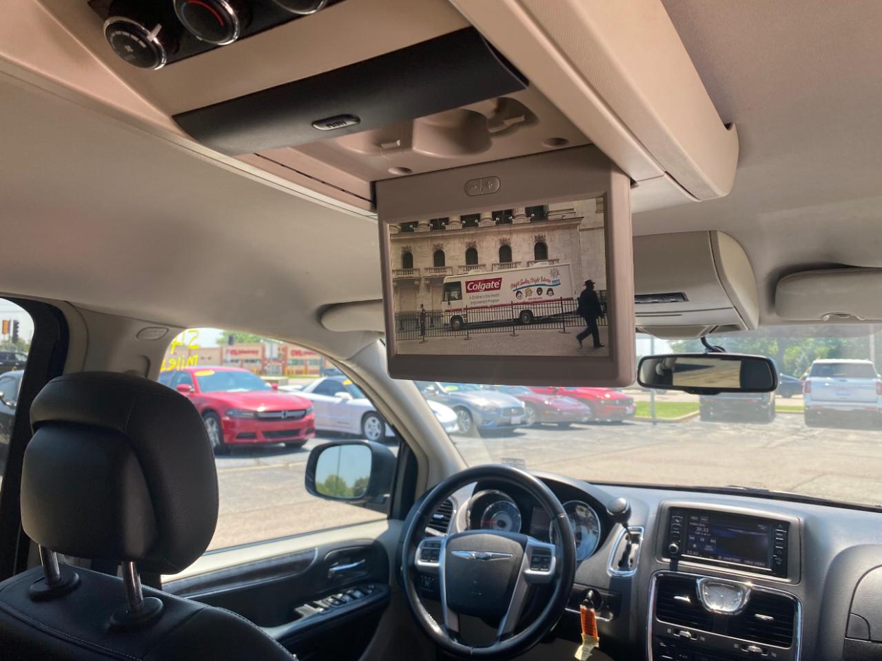 Chrysler Town & Country 4dr Wgn Touring 2014