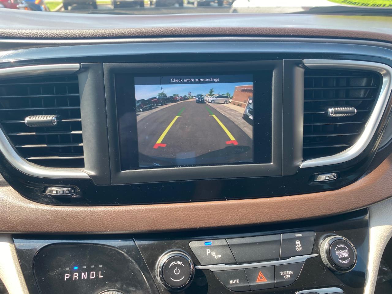 Chrysler Pacifica L FWD 2018