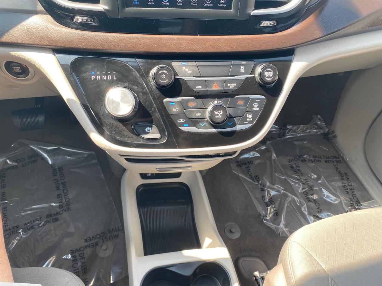 Chrysler Pacifica L FWD 2018