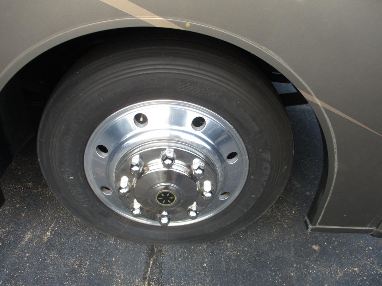 Ford Super Duty F-53 Motorhome Stripped Chassis 242" DRW 2015