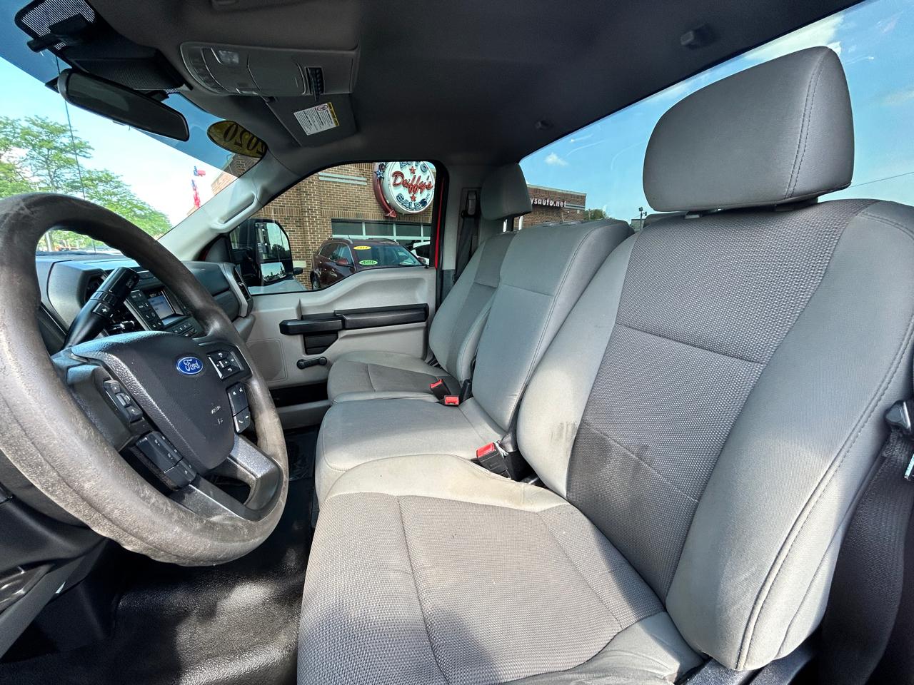 Ford Super Duty F-450 DRW XLT 4WD Reg Cab 8' Box 2020
