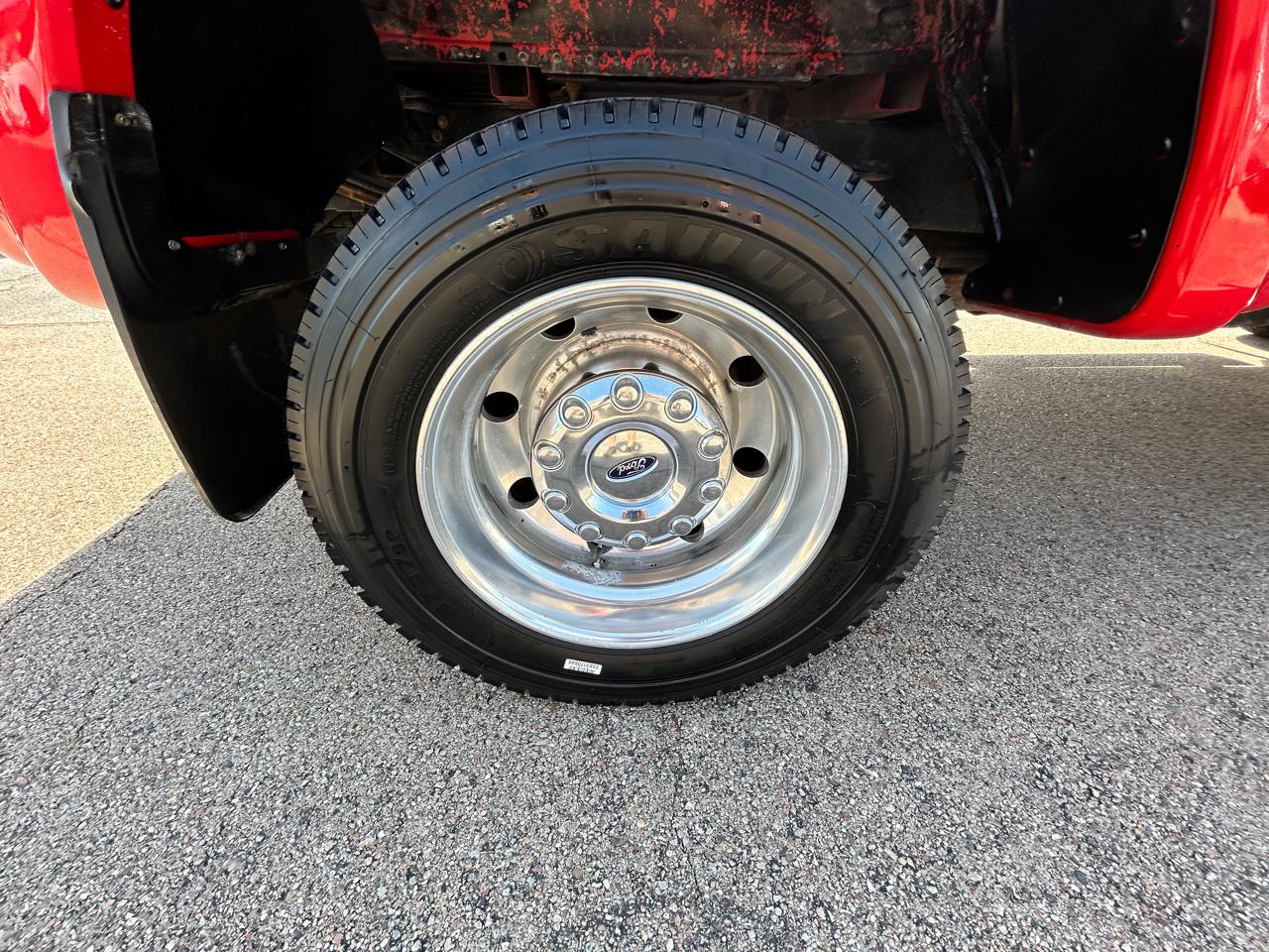Ford Super Duty F-450 DRW XLT 4WD Reg Cab 8' Box 2020