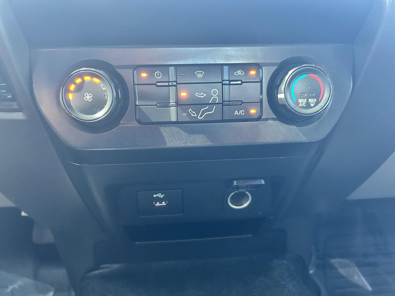 Ford Super Duty F-450 DRW XLT 4WD Reg Cab 8' Box 2020