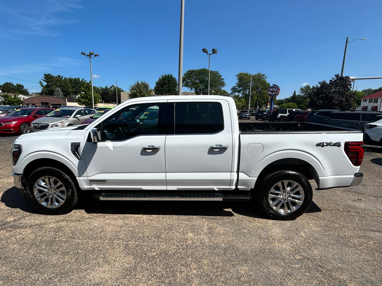 Ford F-150 Lariat 4WD SuperCrew 5.5' Box 2025