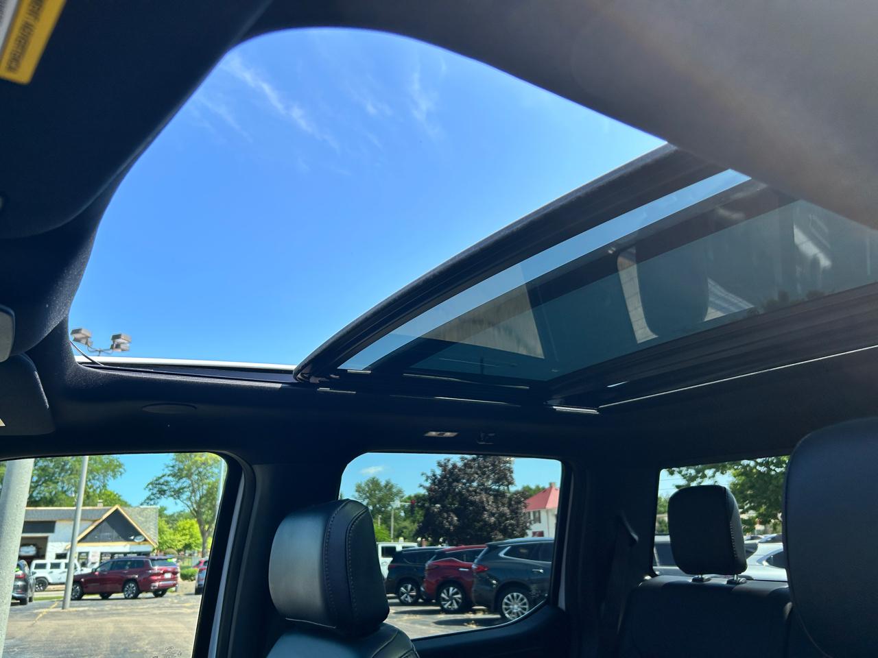 Ford F-150 Lariat 4WD SuperCrew 5.5' Box 2025