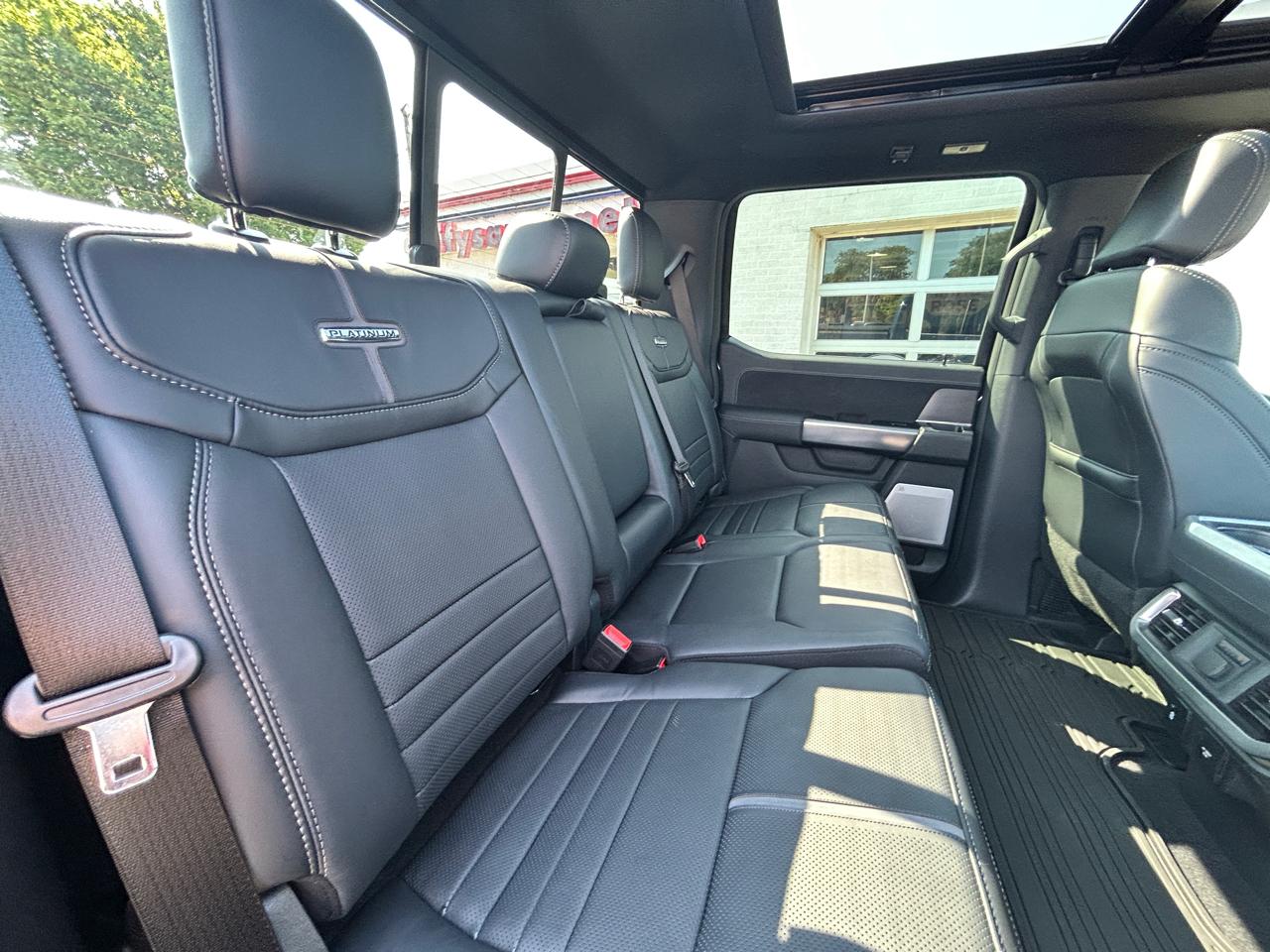 Ford F-150 Platinum 4WD SuperCrew 5.5' Box 2026