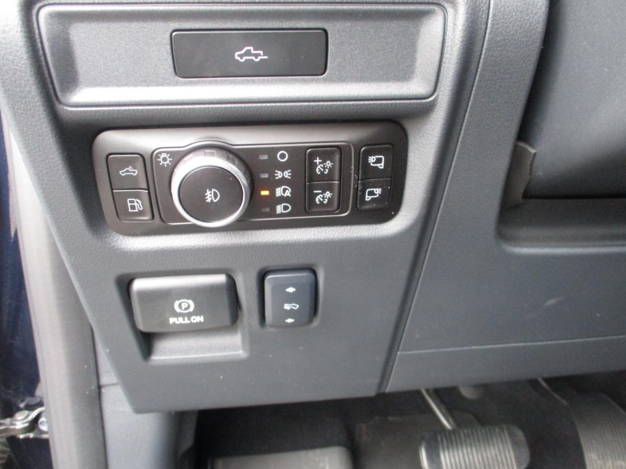 Ford F-150 Platinum 4WD SuperCrew 5.5' Box 2026