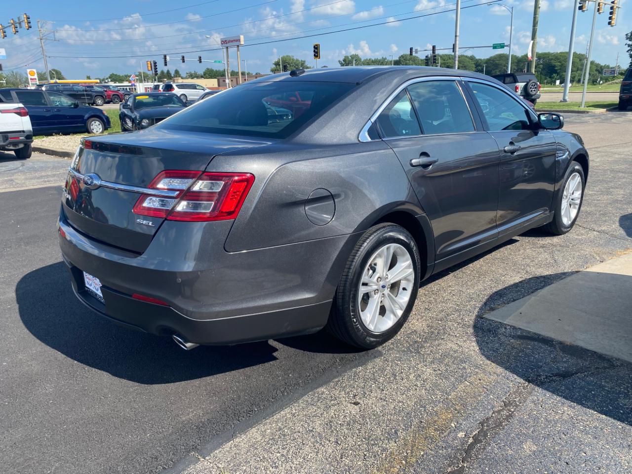 Ford Taurus SEL FWD 2019