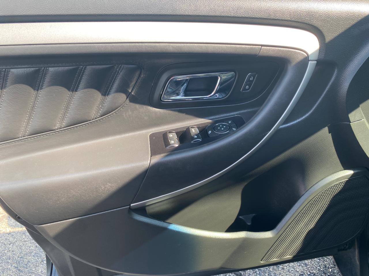 Ford Taurus SEL FWD 2019