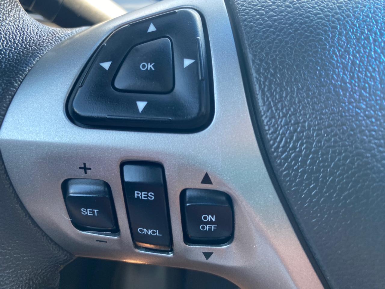 Ford Taurus SEL FWD 2019