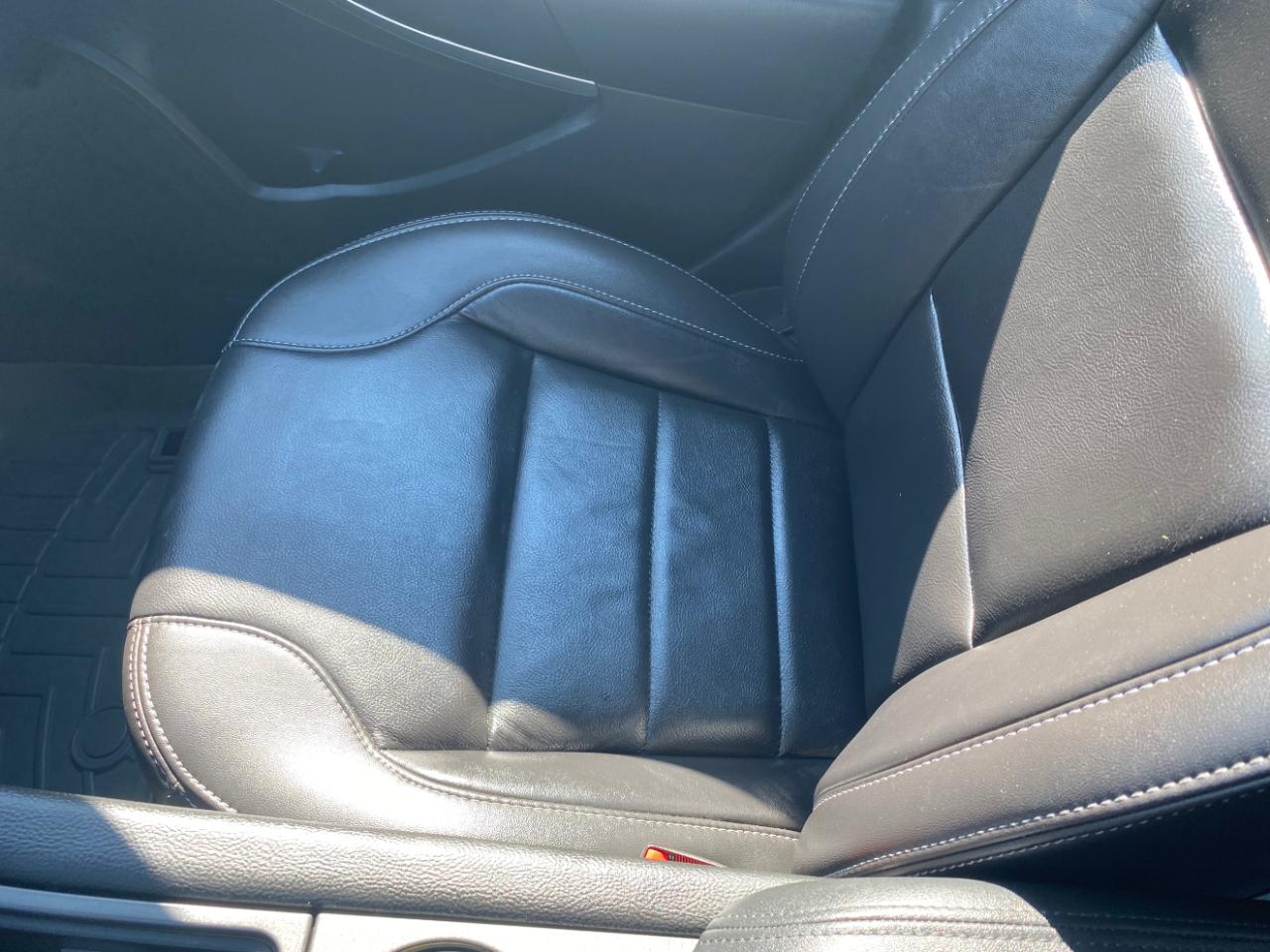 Ford Taurus SEL FWD 2019