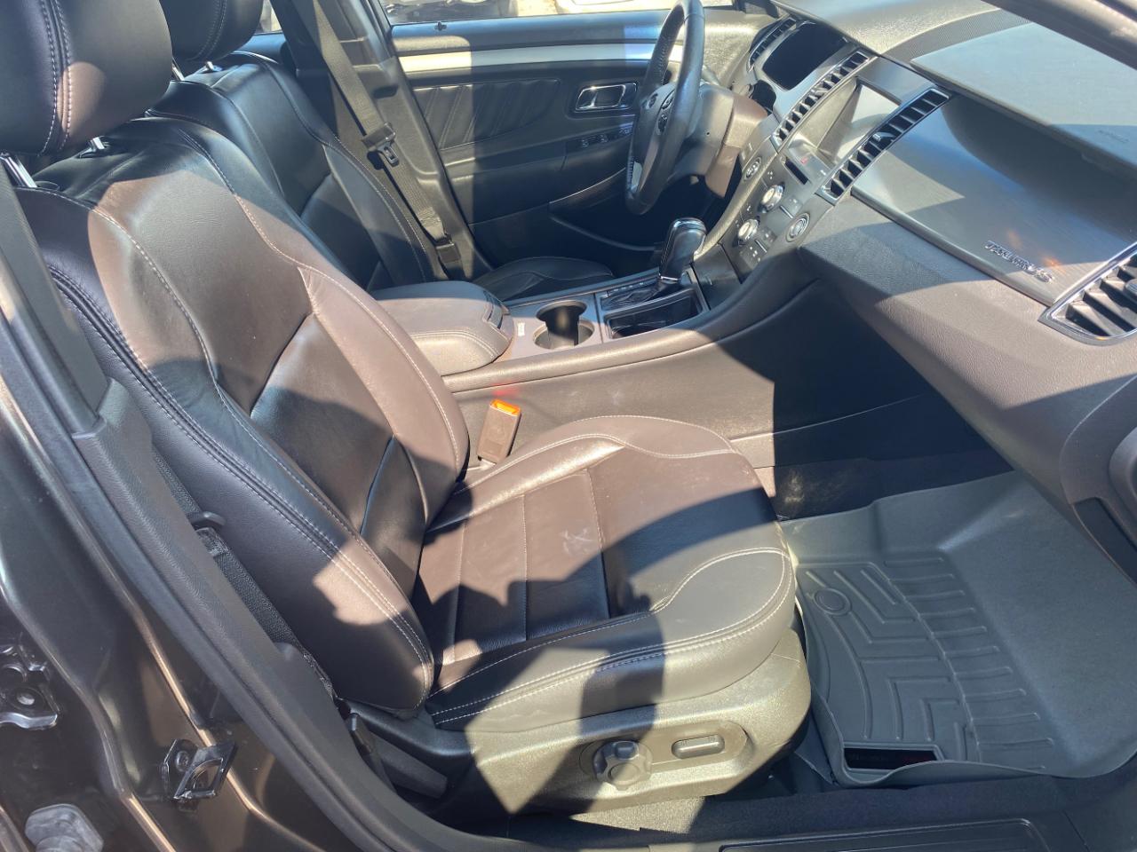 Ford Taurus SEL FWD 2019