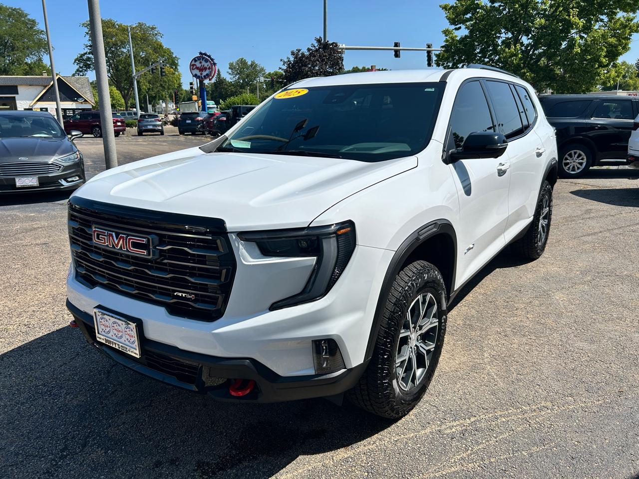 GMC Acadia AWD 4dr AT4 2025