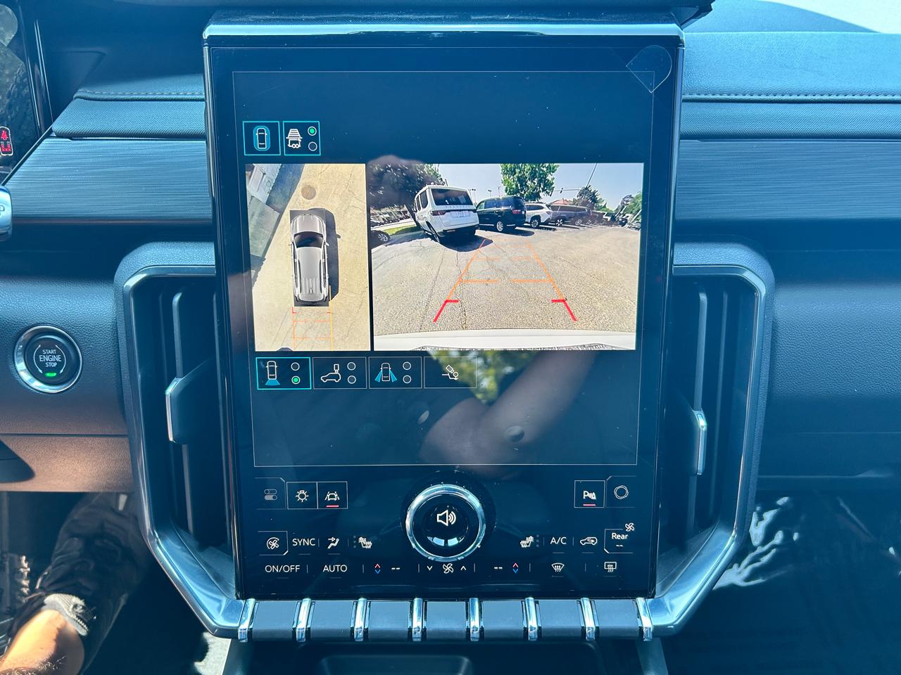 GMC Acadia AWD 4dr AT4 2025