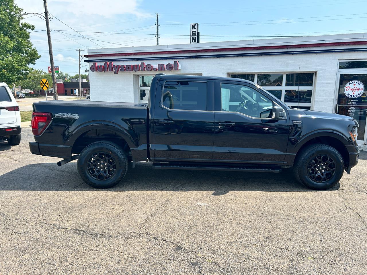 Ford F-150 XLT 4WD SuperCrew 5.5' Box 2024