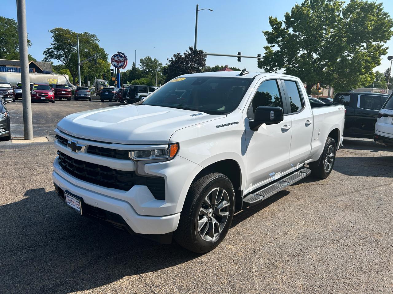 Chevrolet Silverado 1500 4WD Double Cab 147" RST 2024