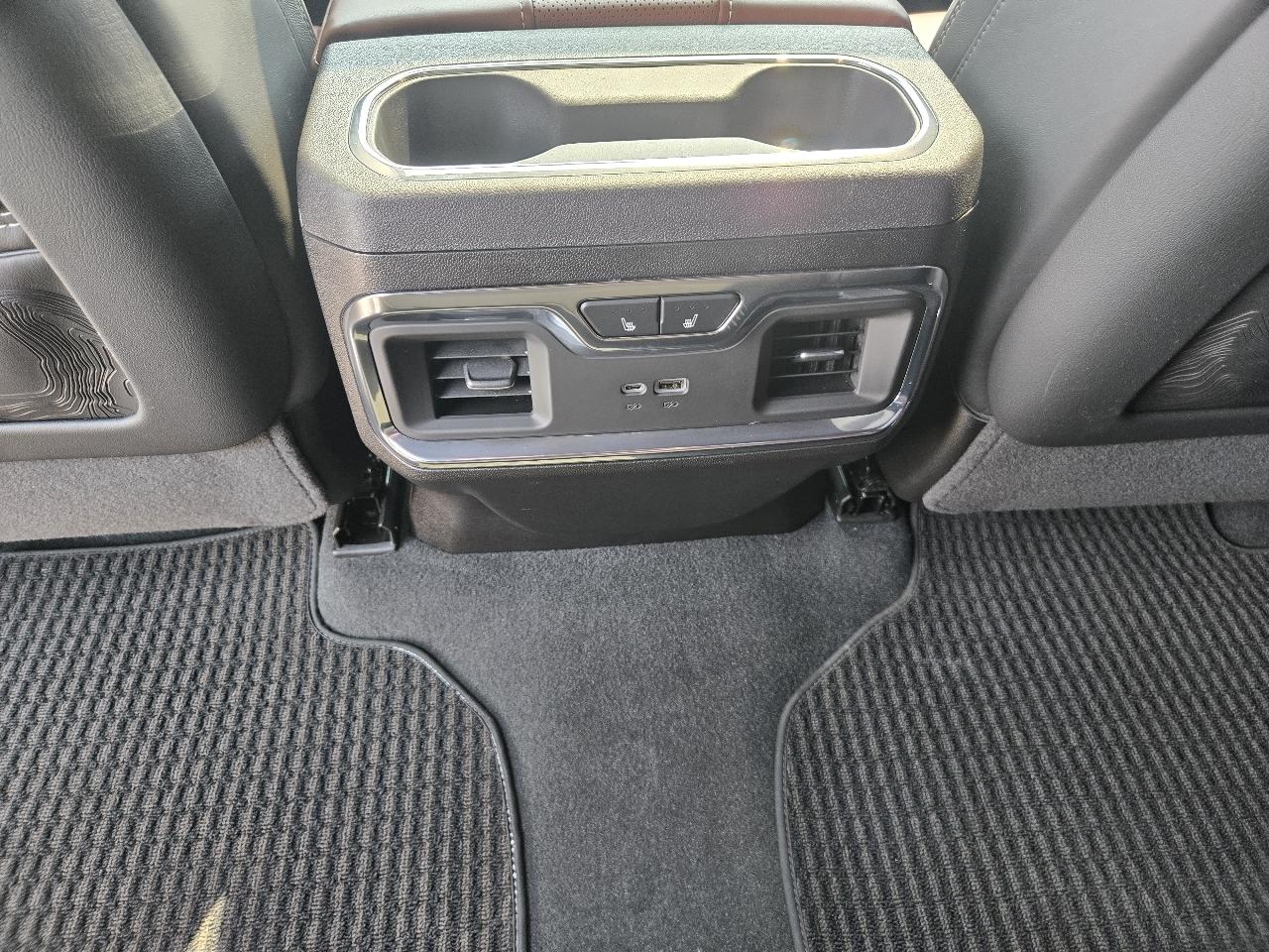 GMC Sierra 1500 4WD Crew Cab 147" Denali Ultimate 2025
