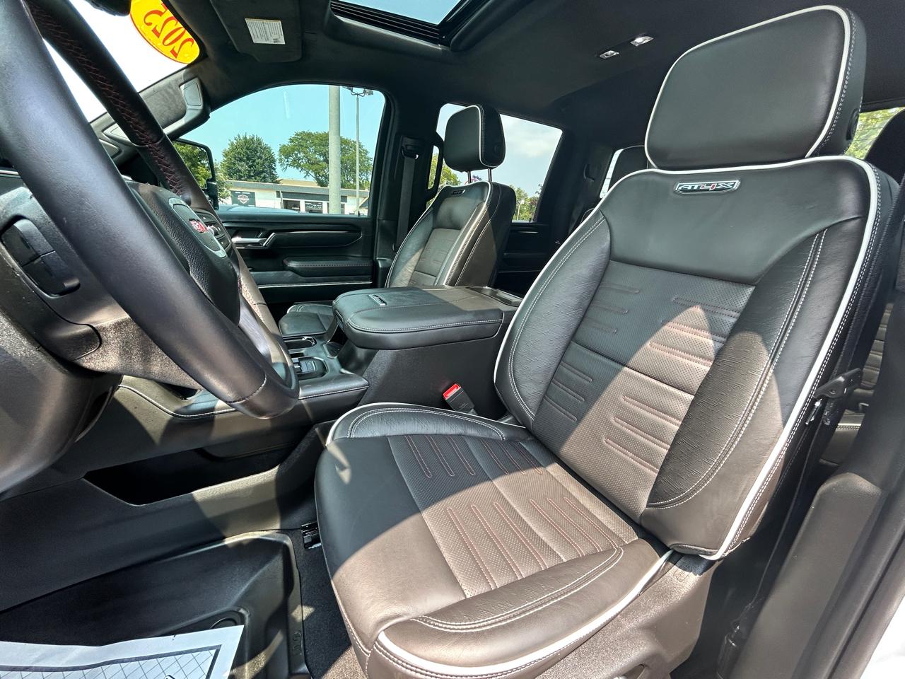 GMC Sierra 2500HD 4WD Crew Cab 159" AT4X 2025