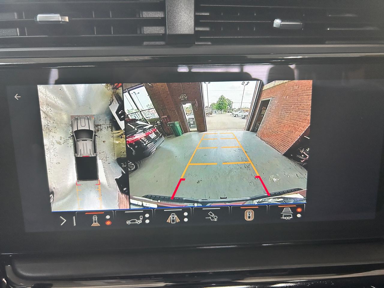 GMC Sierra 2500HD 4WD Crew Cab 159" AT4X 2025