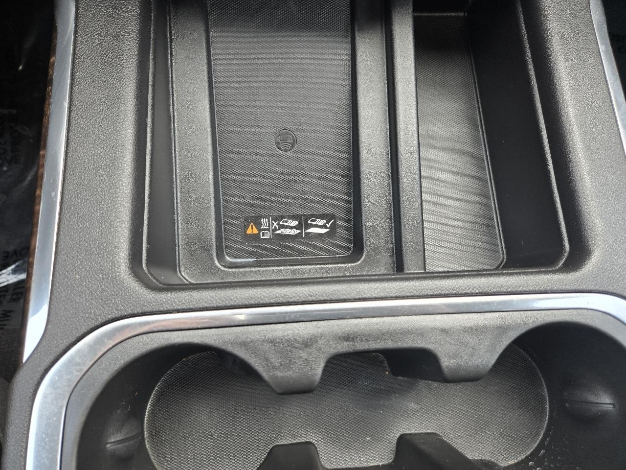 GMC Sierra 1500 4WD Crew Cab 147" Denali 2019