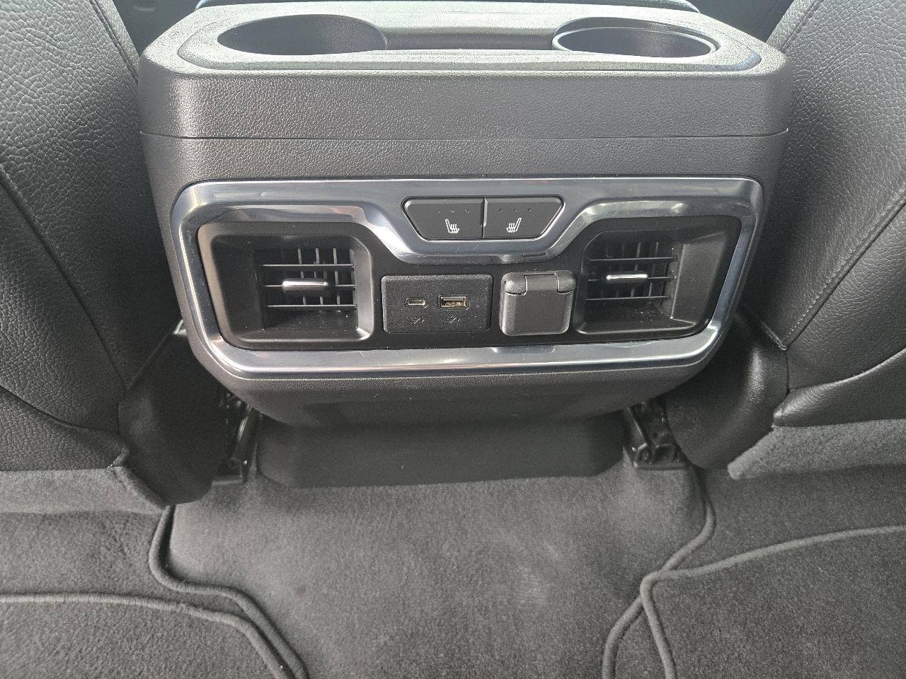 GMC Sierra 1500 4WD Crew Cab 147" Denali 2019