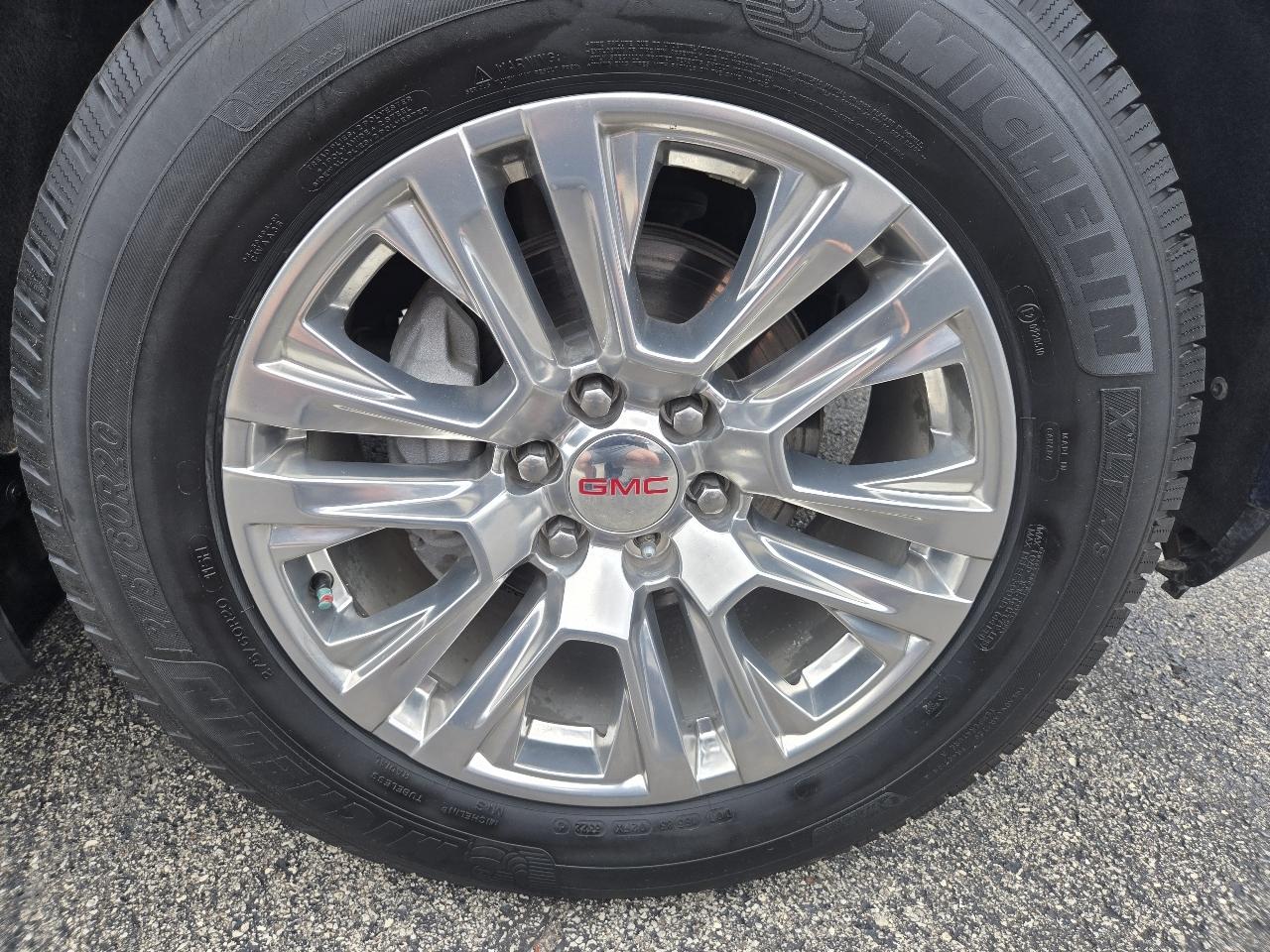 GMC Sierra 1500 4WD Crew Cab 147" Denali 2019