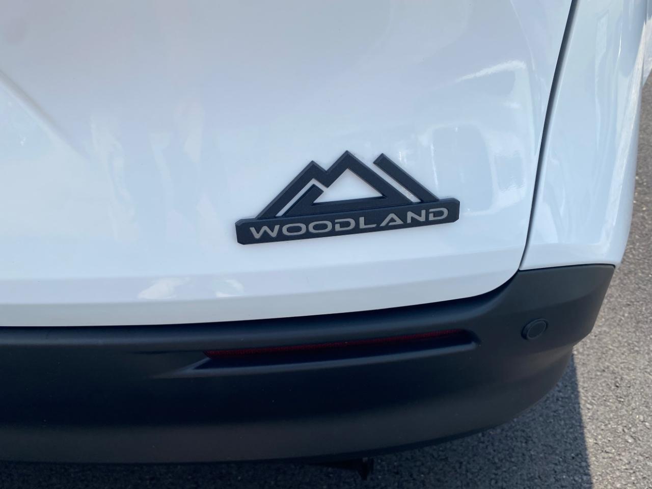 Toyota Sienna Woodland Edition AWD 7-Passenger (Natl) 2026