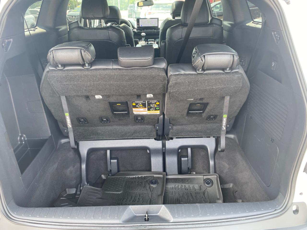 Toyota Sienna Woodland Edition AWD 7-Passenger (Natl) 2026