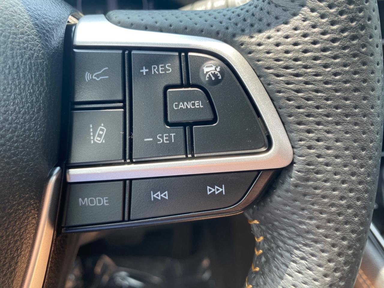 Toyota Sienna Woodland Edition AWD 7-Passenger (Natl) 2026
