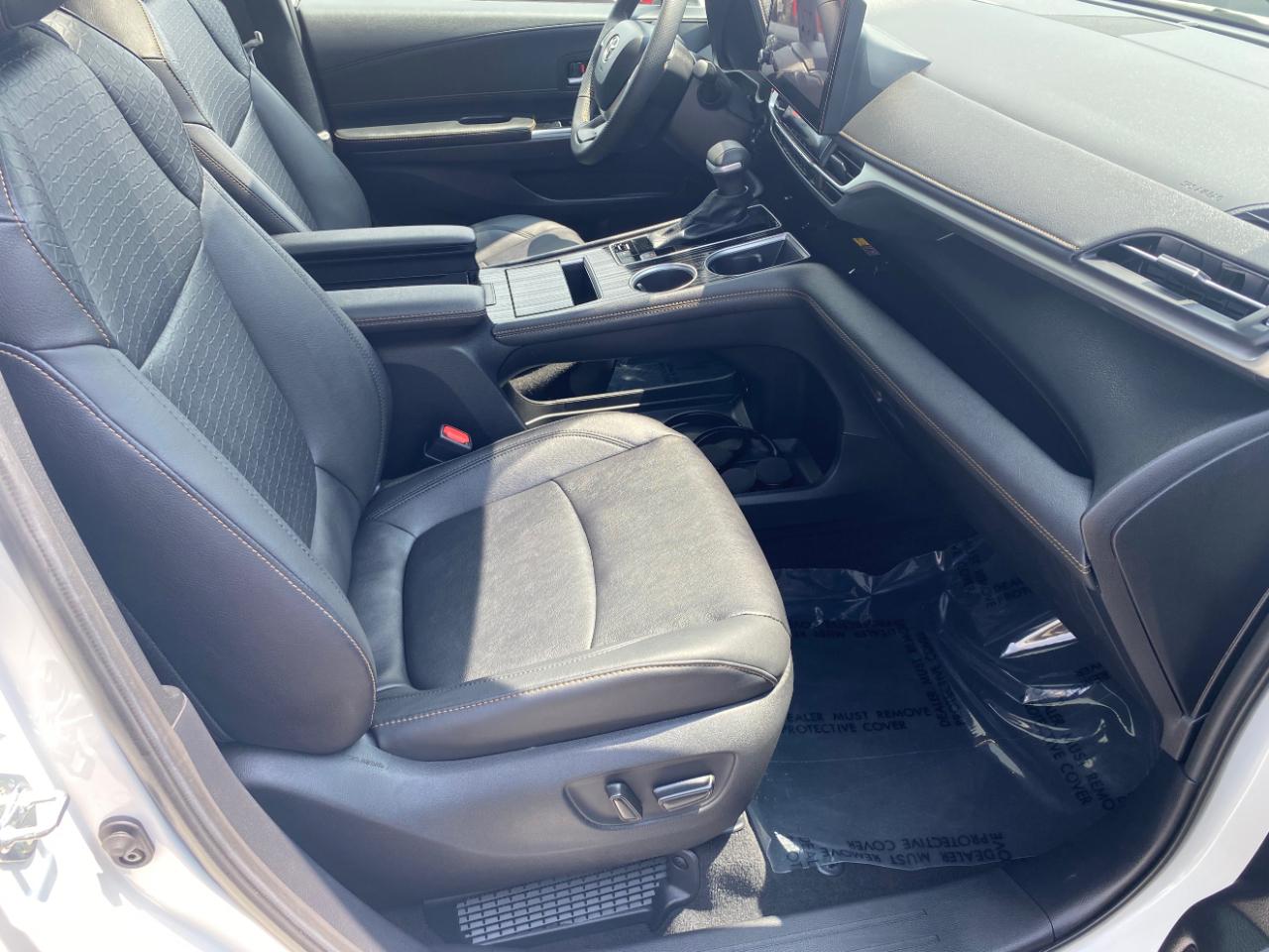 Toyota Sienna Woodland Edition AWD 7-Passenger (Natl) 2026