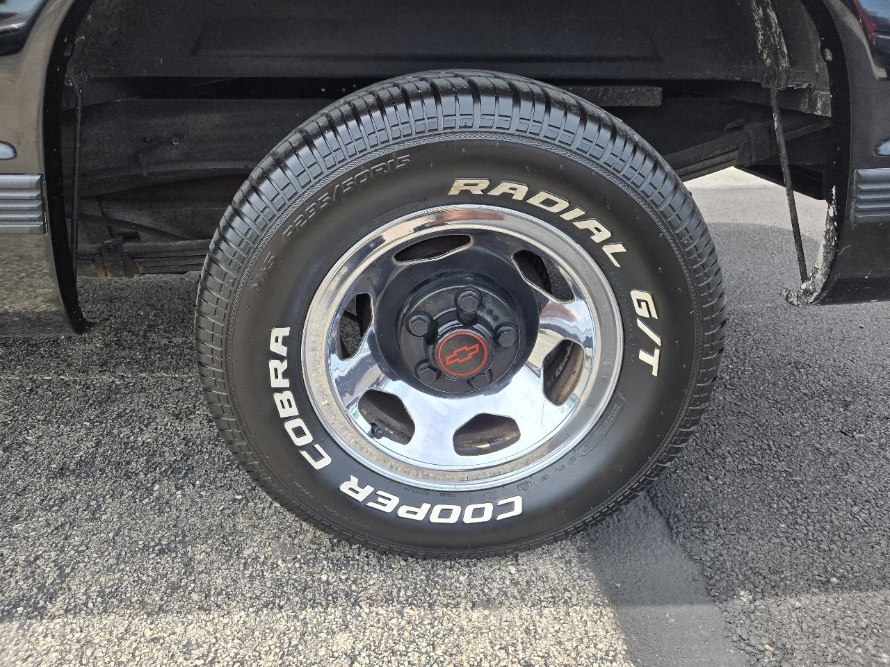 Chevrolet 1500 Reg Cab 117.5" 1990