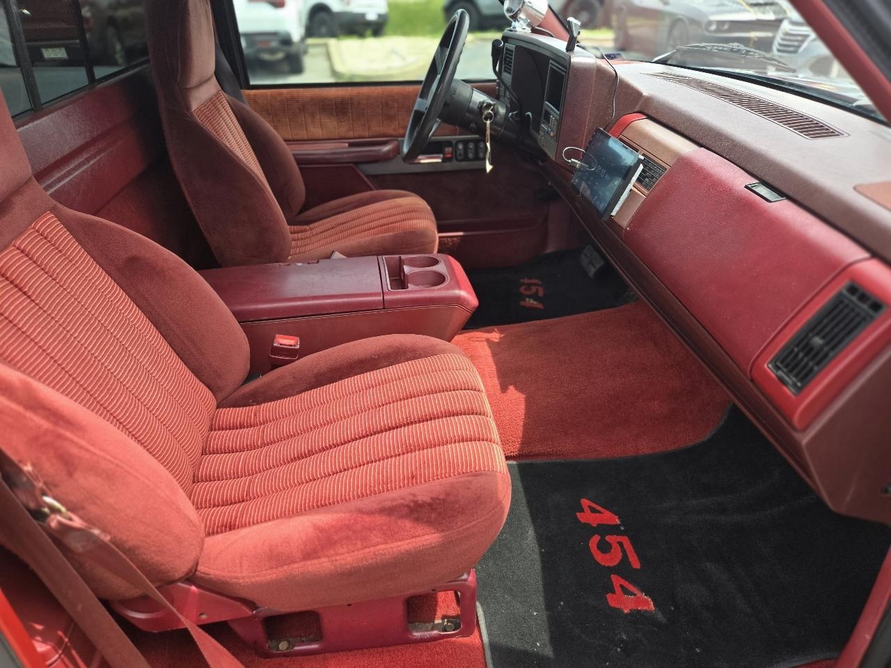Chevrolet 1500 Reg Cab 117.5" 1990